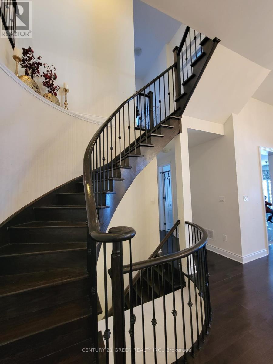 (Upper) - 46 Black Diamond Crescent, Brampton, Ontario  L6X 1A2 - Photo 5 - W12897482