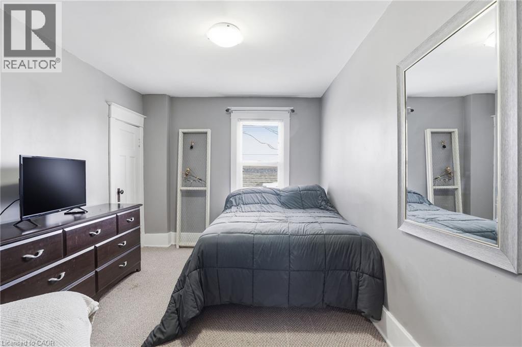 5792 Summer Street, Niagara Falls, Ontario  L2G 1M2 - Photo 13 - 40805713