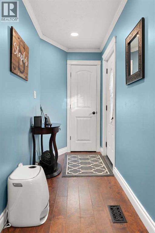 721 4 Avenue, Dunmore, Alberta  T1B 0J9 - Photo 6 - A2285241