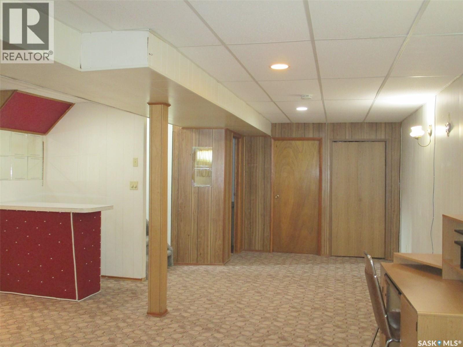 504 4th Avenue E, Assiniboia, Saskatchewan  S0H 0B0 - Photo 9 - SK017412