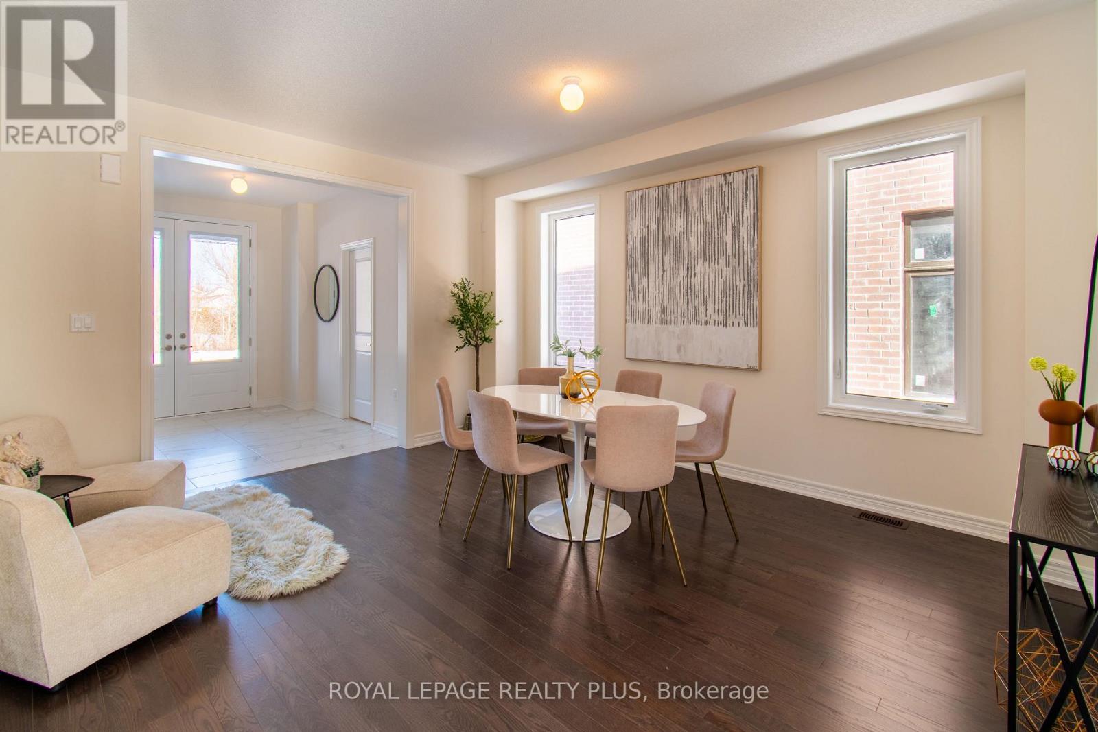 147 Dovedale Drive, Georgina, Ontario  L4P 0S6 - Photo 8 - N12598128