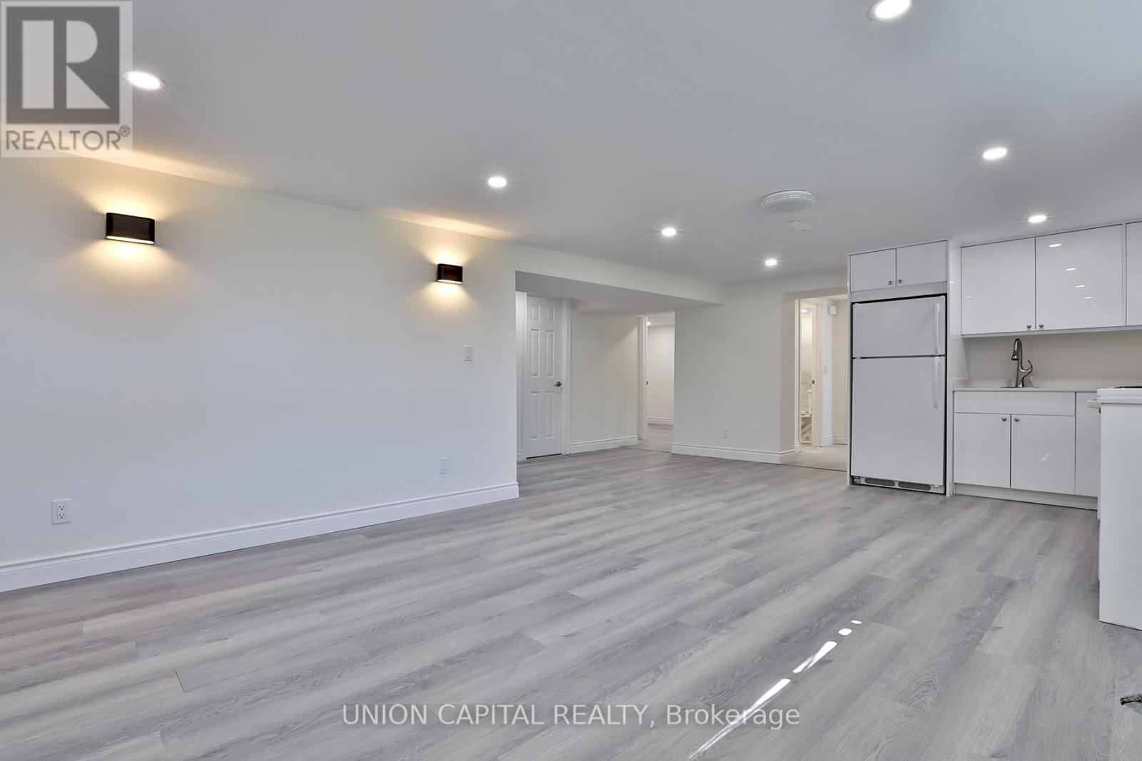 Basement - 383 Neal Drive, Richmond Hill, Ontario  L4C 3L6 - Photo 10 - N12897388