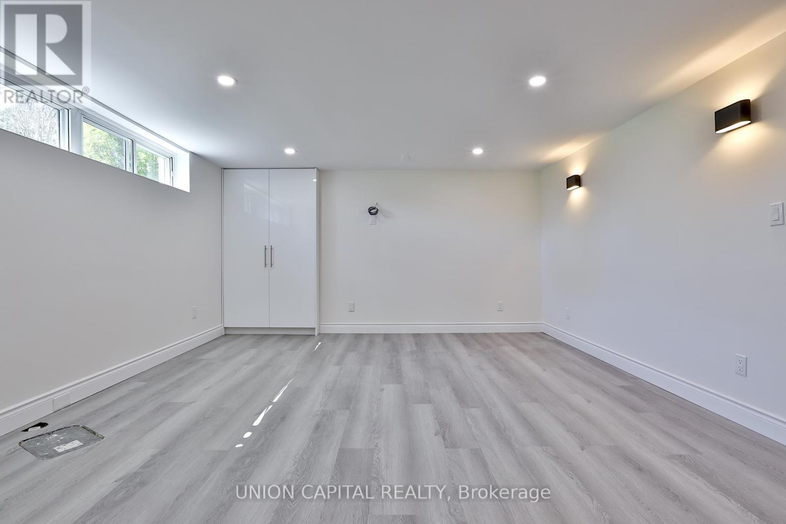 Basement - 383 Neal Drive, Richmond Hill, Ontario  L4C 3L6 - Photo 12 - N12897388