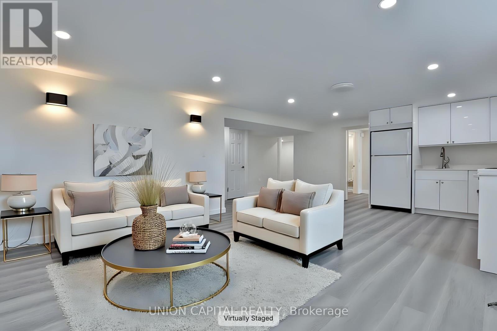 Basement - 383 Neal Drive, Richmond Hill, Ontario  L4C 3L6 - Photo 2 - N12897388