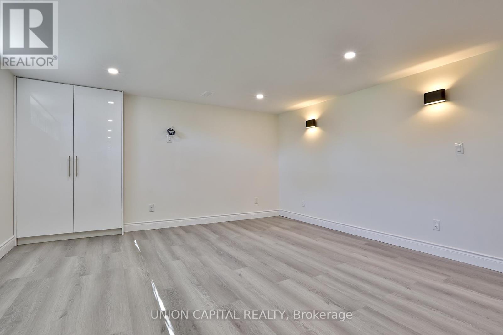 Basement - 383 Neal Drive, Richmond Hill, Ontario  L4C 3L6 - Photo 19 - N12897388