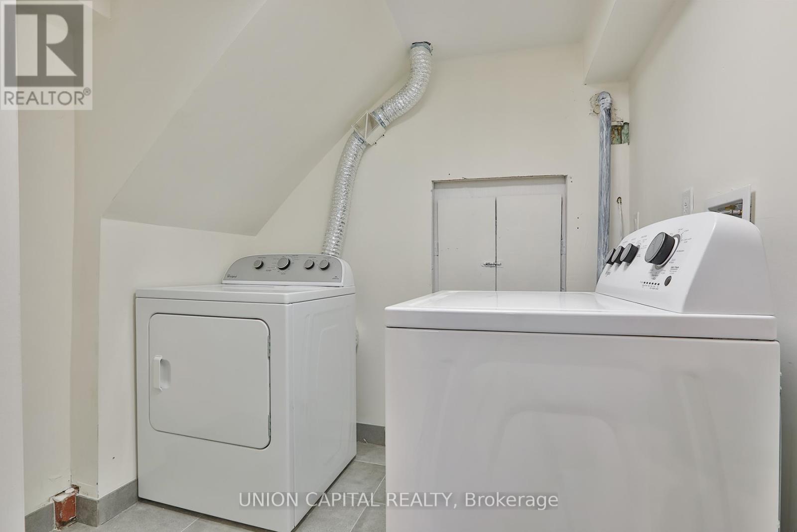 Basement - 383 Neal Drive, Richmond Hill, Ontario  L4C 3L6 - Photo 29 - N12897388