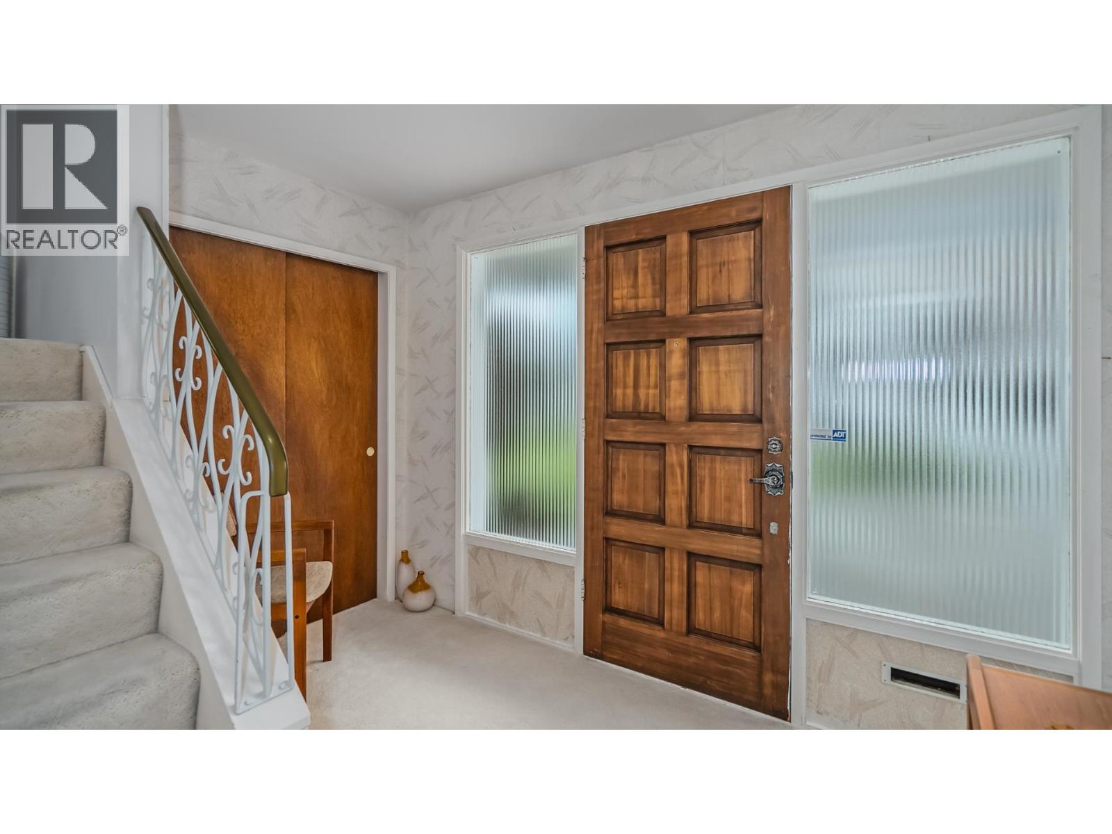 6220 Chatsworth Road, Richmond, British Columbia  V7C 3S3 - Photo 3 - R3100792