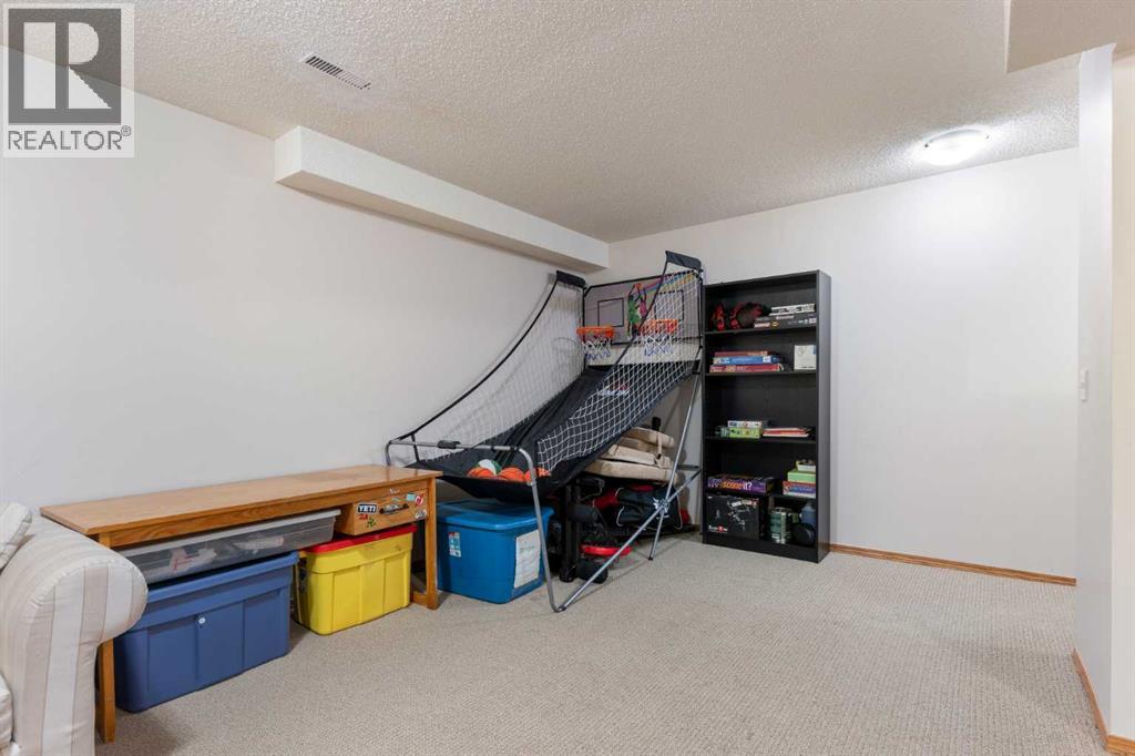 69 Patina Park Sw, Calgary, Alberta  T3H 3E1 - Photo 33 - A2291860