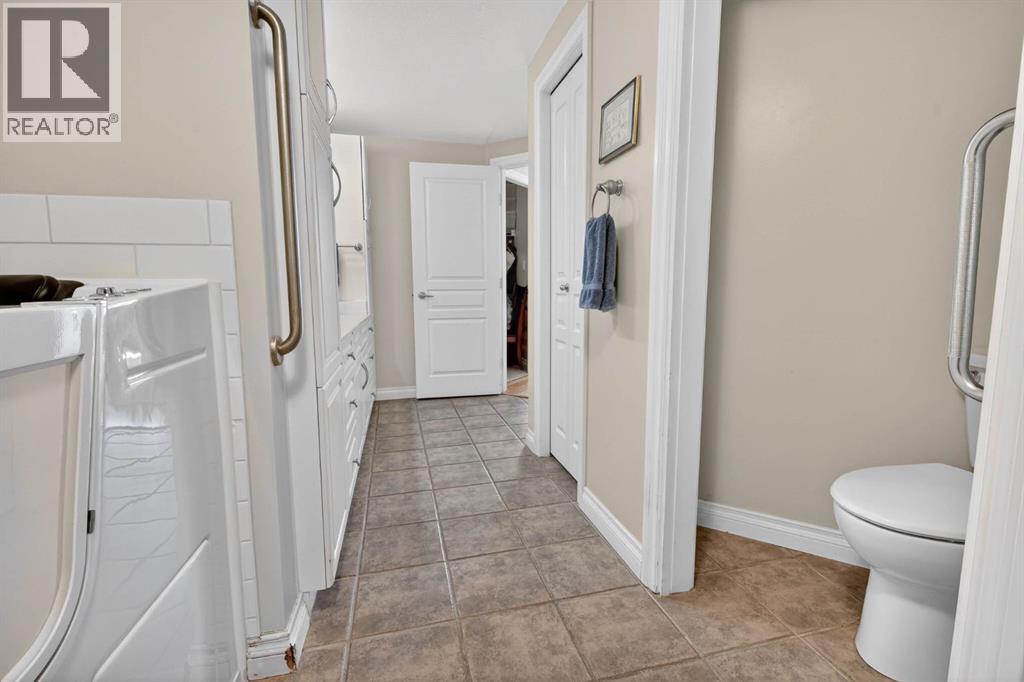 110, 1718 14 Avenue Nw, Calgary, Alberta  T2N 4Y7 - Photo 31 - A2293756