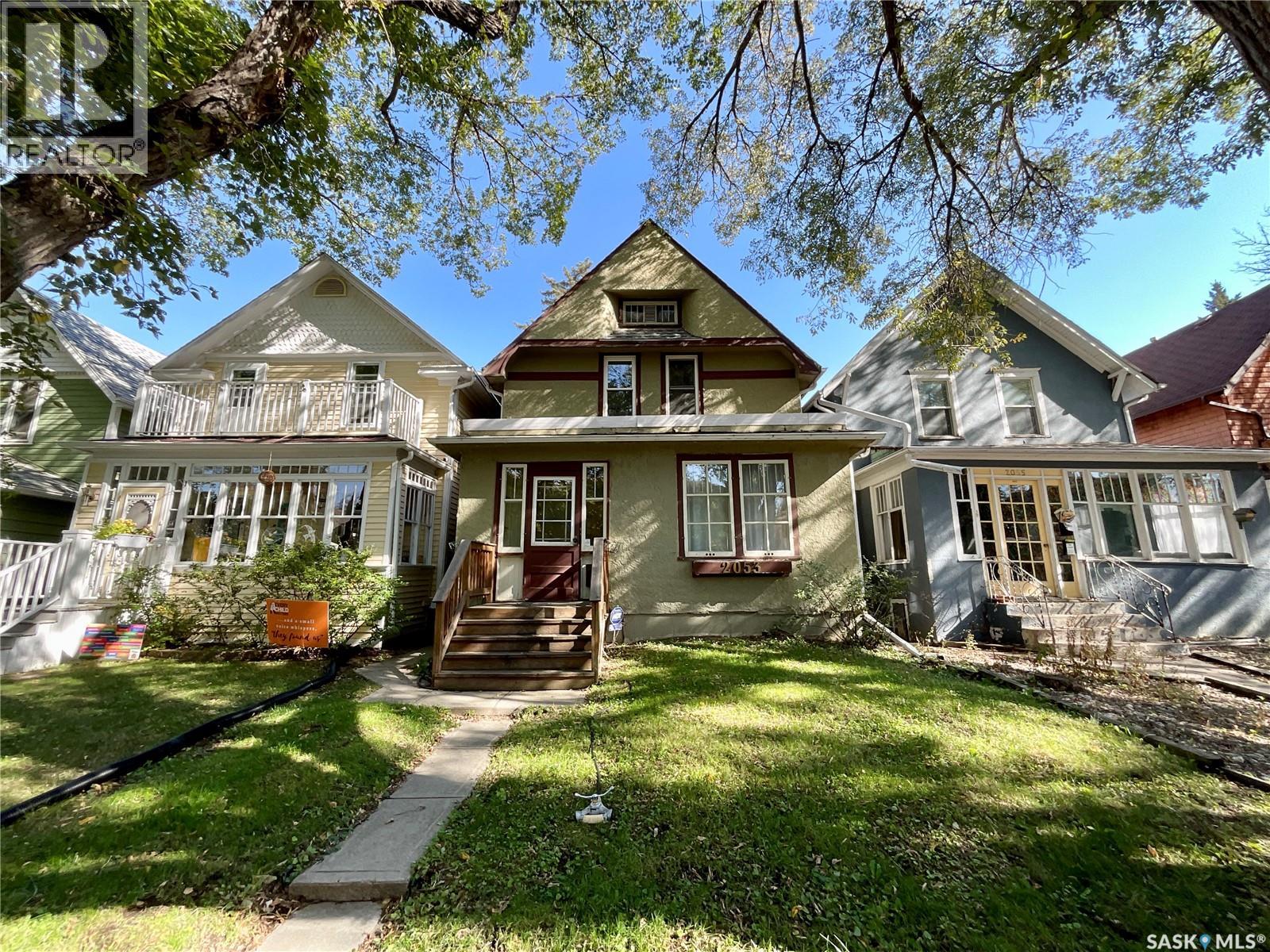 2053 Rae Street, Regina, Saskatchewan  S4T 2E6 - Photo 2 - SK030795