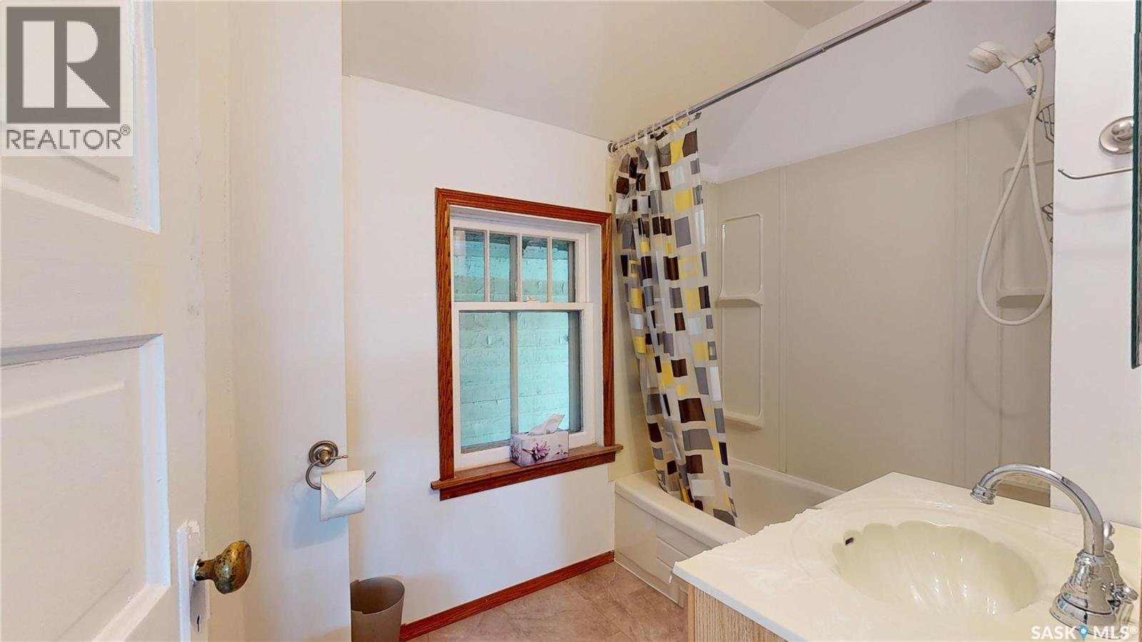 2053 Rae Street, Regina, Saskatchewan  S4T 2E6 - Photo 38 - SK030795