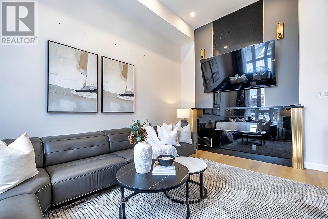 76 Haverson Boulevard, Toronto, Ontario  M6M 3J9 - Photo 19 - W12896536