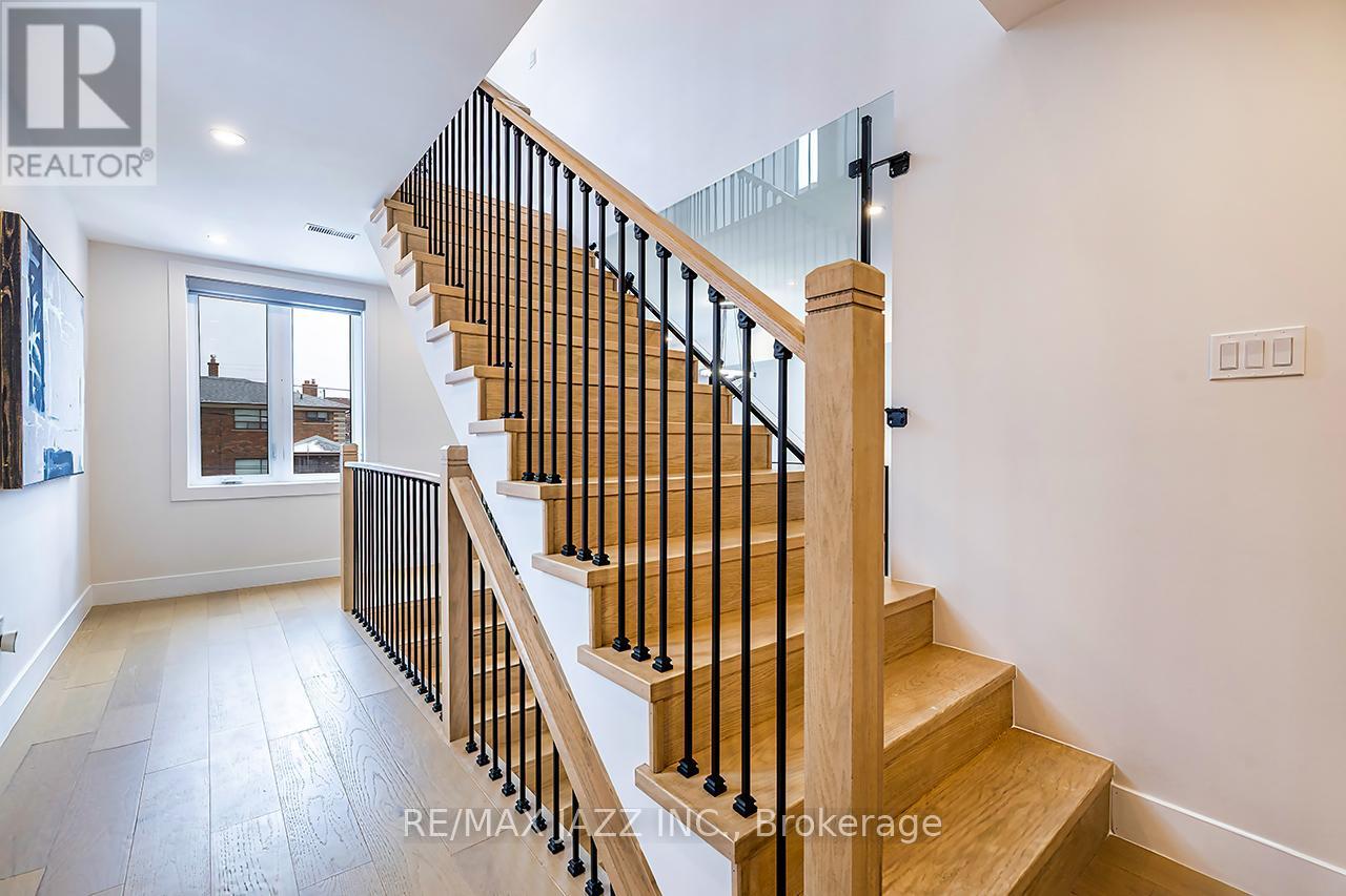 76 Haverson Boulevard, Toronto, Ontario  M6M 3J9 - Photo 23 - W12896536