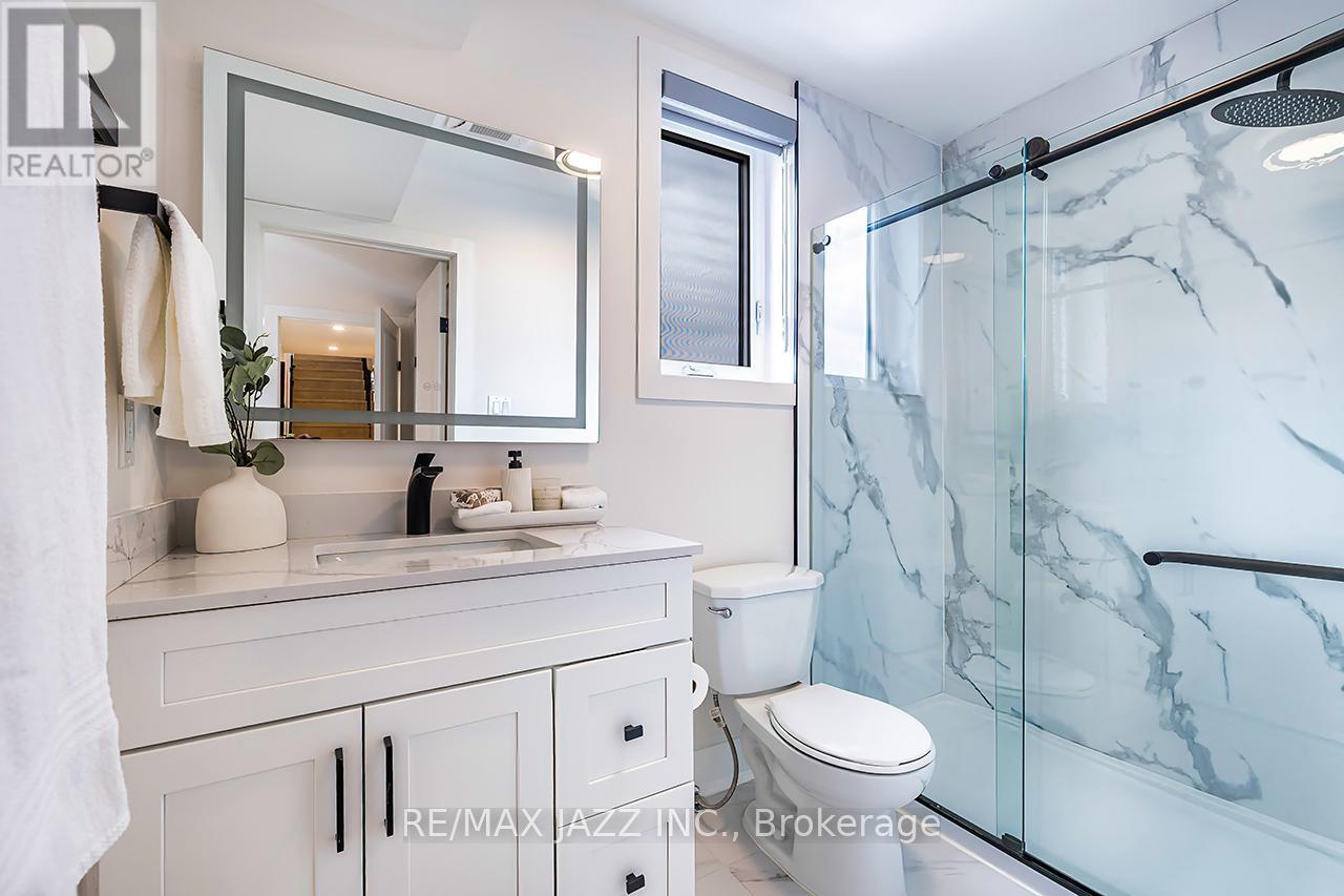 76 Haverson Boulevard, Toronto, Ontario  M6M 3J9 - Photo 25 - W12896536