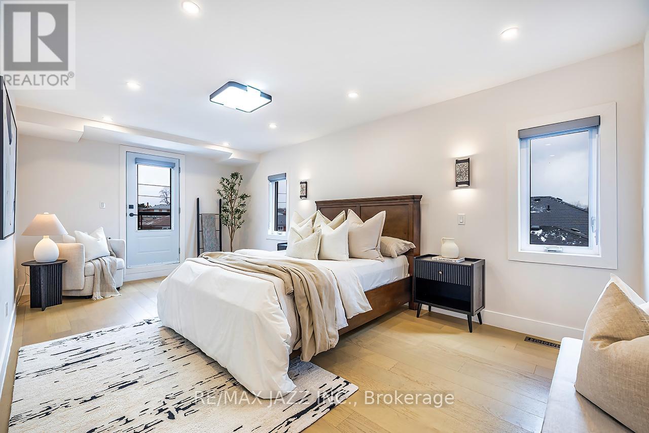 76 Haverson Boulevard, Toronto, Ontario  M6M 3J9 - Photo 34 - W12896536