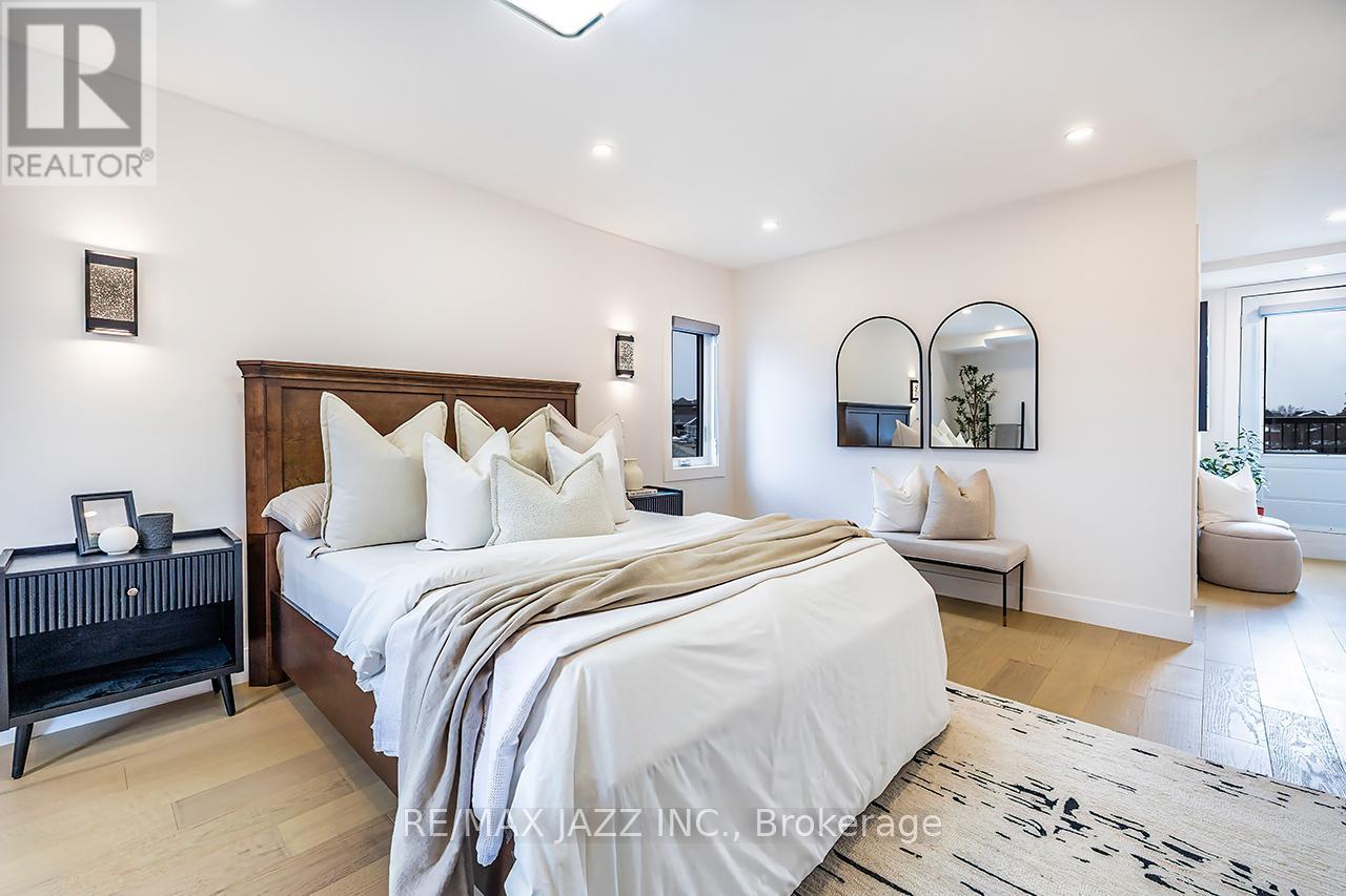 76 Haverson Boulevard, Toronto, Ontario  M6M 3J9 - Photo 35 - W12896536