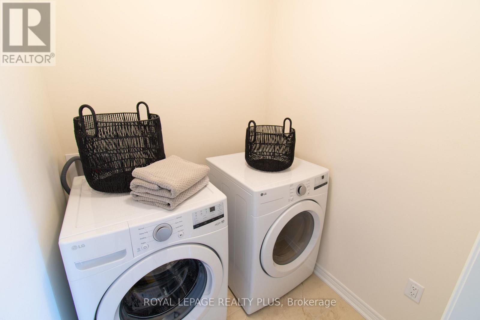 147 Dovedale Drive, Georgina, Ontario  L4P 0S6 - Photo 31 - N12598128