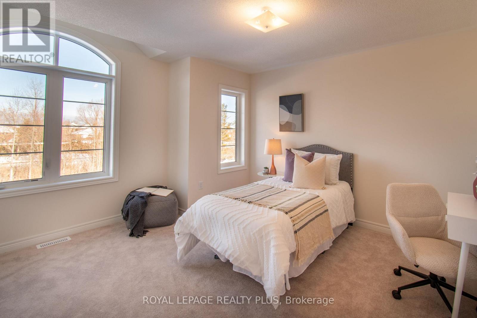 147 Dovedale Drive, Georgina, Ontario  L4P 0S6 - Photo 19 - N12598128