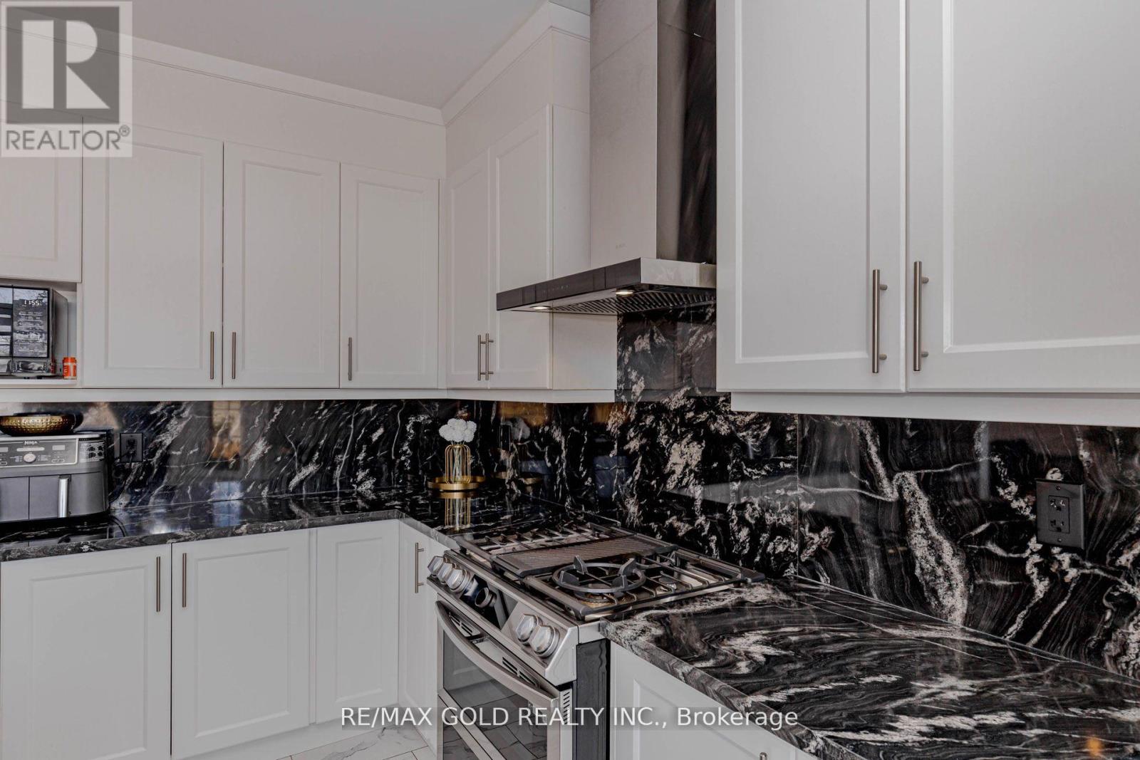 18 Branigan Crescent, Halton Hills, Ontario  L7G 0N2 - Photo 19 - W12895312