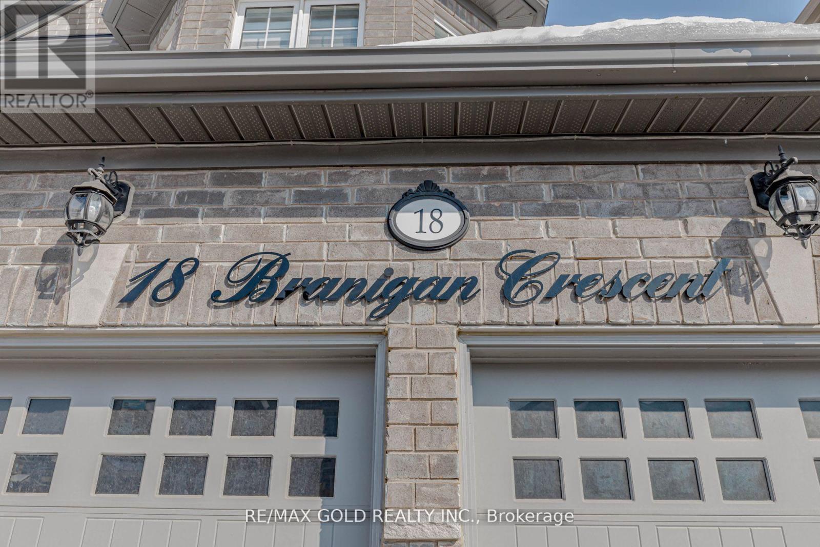 18 Branigan Crescent, Halton Hills, Ontario  L7G 0N2 - Photo 3 - W12895312