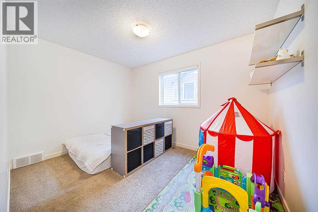 30 Chapalina Park Crescent Se, Calgary, Alberta  T2X 3S1 - Photo 17 - A2294197