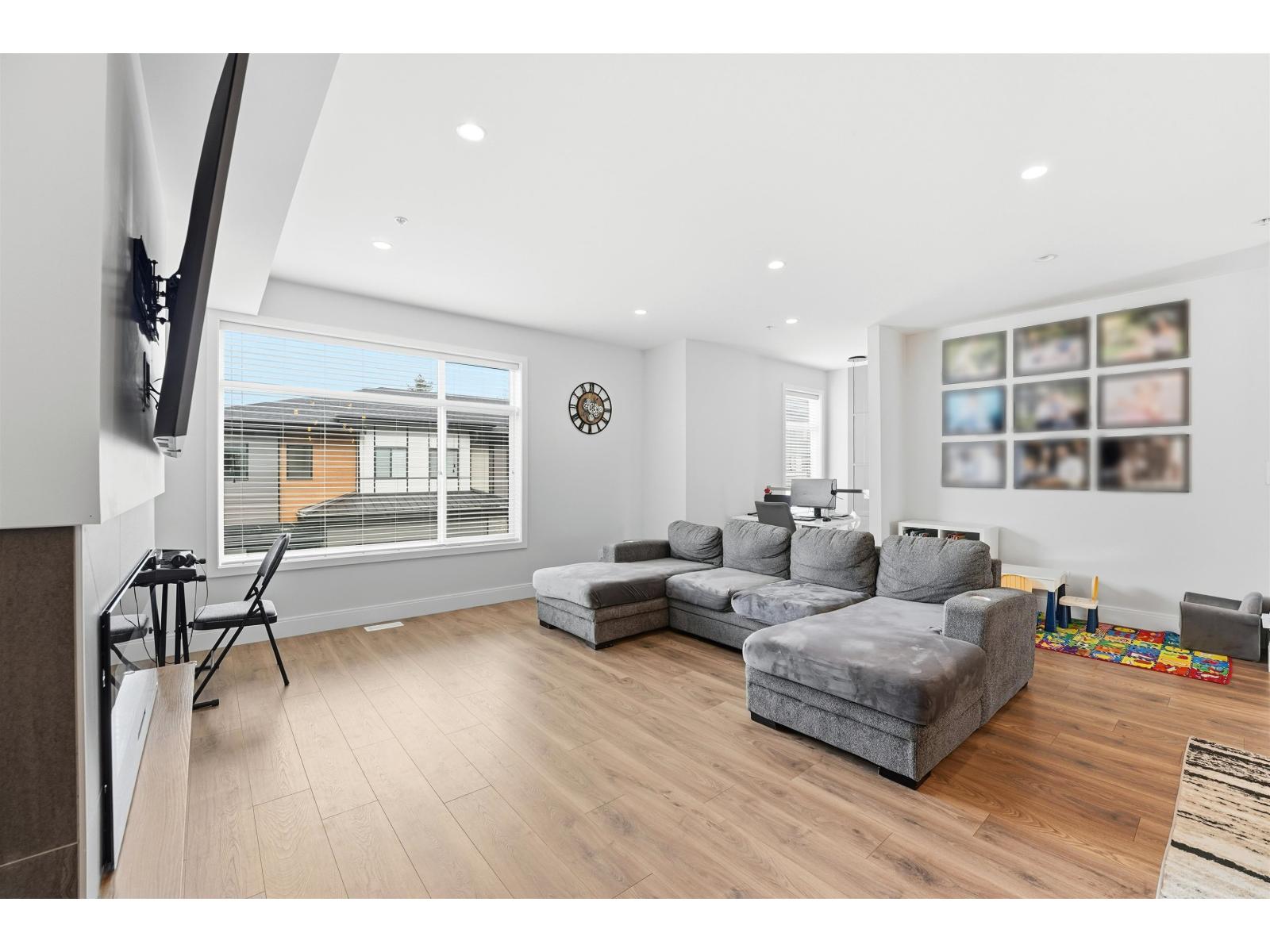 38 33209 Cherry Avenue, Mission, British Columbia  V2V 0G8 - Photo 5 - R3085235