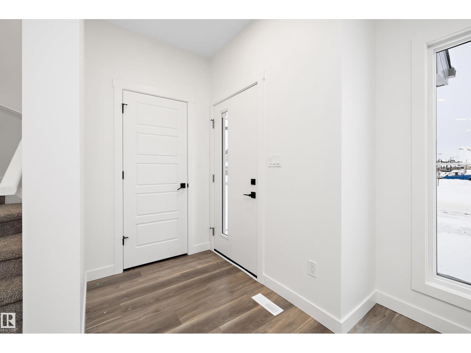 18103 85 St Nw, Edmonton, Alberta  T5Z 0G6 - Photo 3 - E4468976