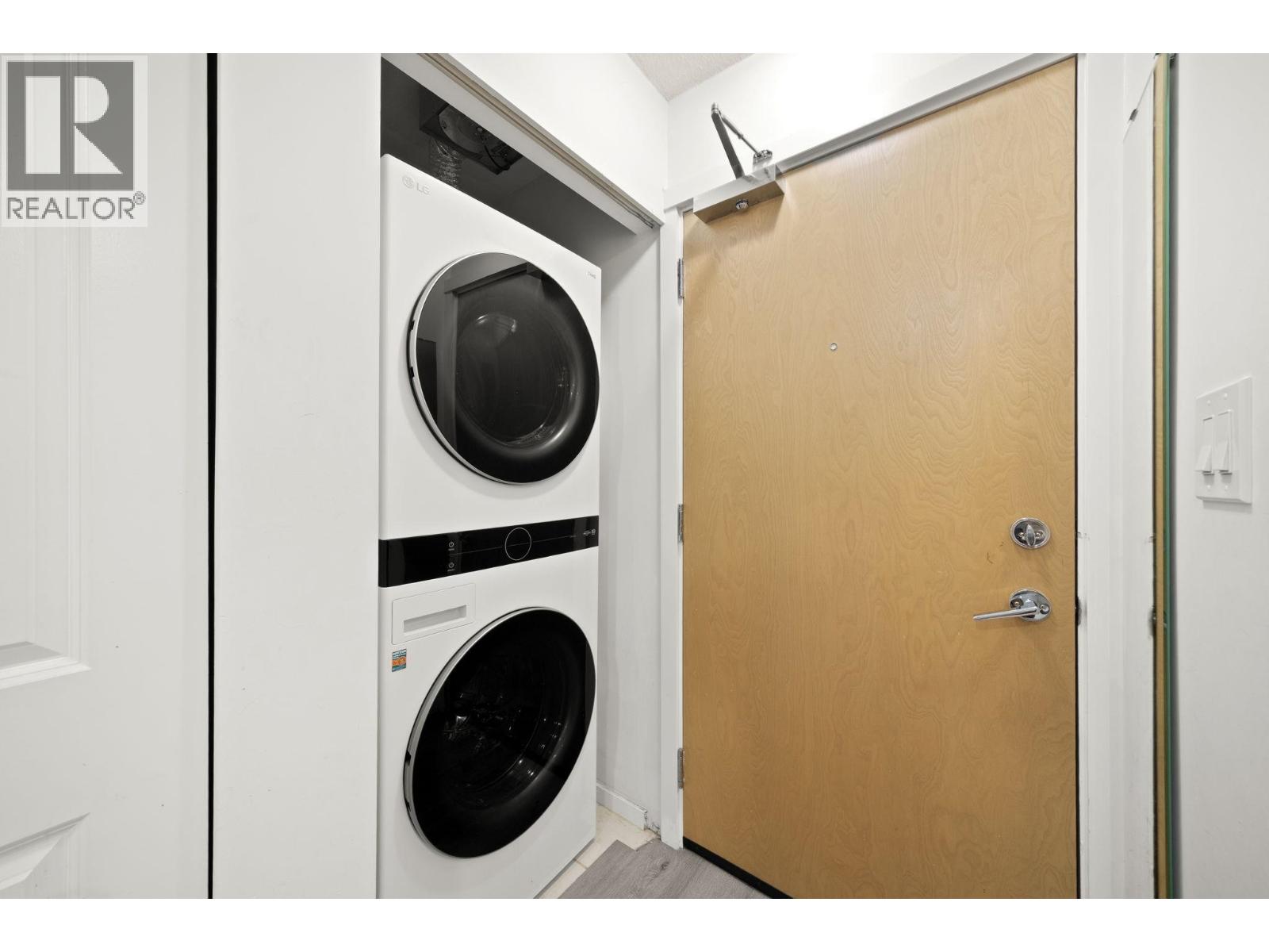 1603 2289 Yukon Crescent, Burnaby, British Columbia  V5C 0B2 - Photo 10 - R3101251