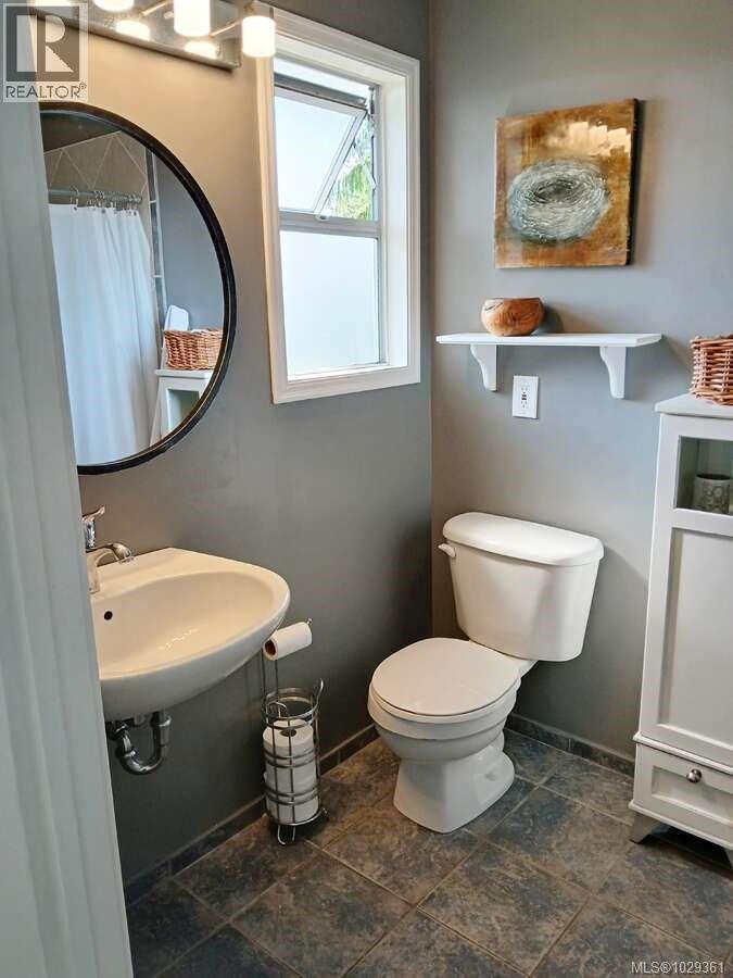 655 Totem Cres, Comox, British Columbia  V9M 3J8 - Photo 20 - 1029361