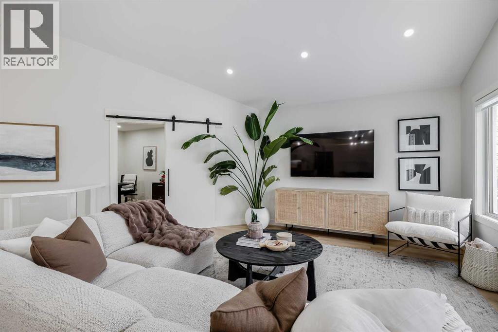 9810 Hidden Valley Drive Nw, Calgary, Alberta  T3A 5L2 - Photo 14 - A2291590