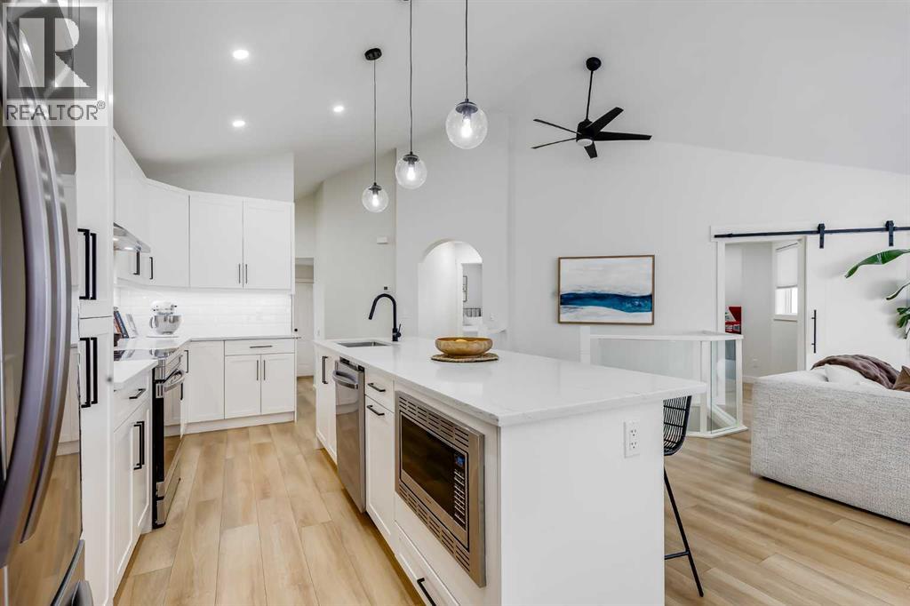 9810 Hidden Valley Drive Nw, Calgary, Alberta  T3A 5L2 - Photo 9 - A2291590