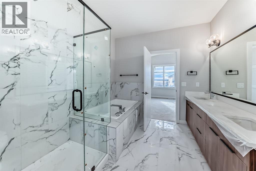 512 Heritage Boulevard, Cochrane, Alberta  T4C 2J8 - Photo 32 - A2292168