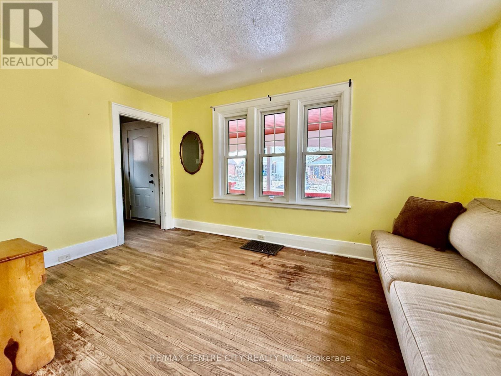 133 Arundell Street, London East, Ontario  N5Z 2K1 - Photo 4 - X12891182