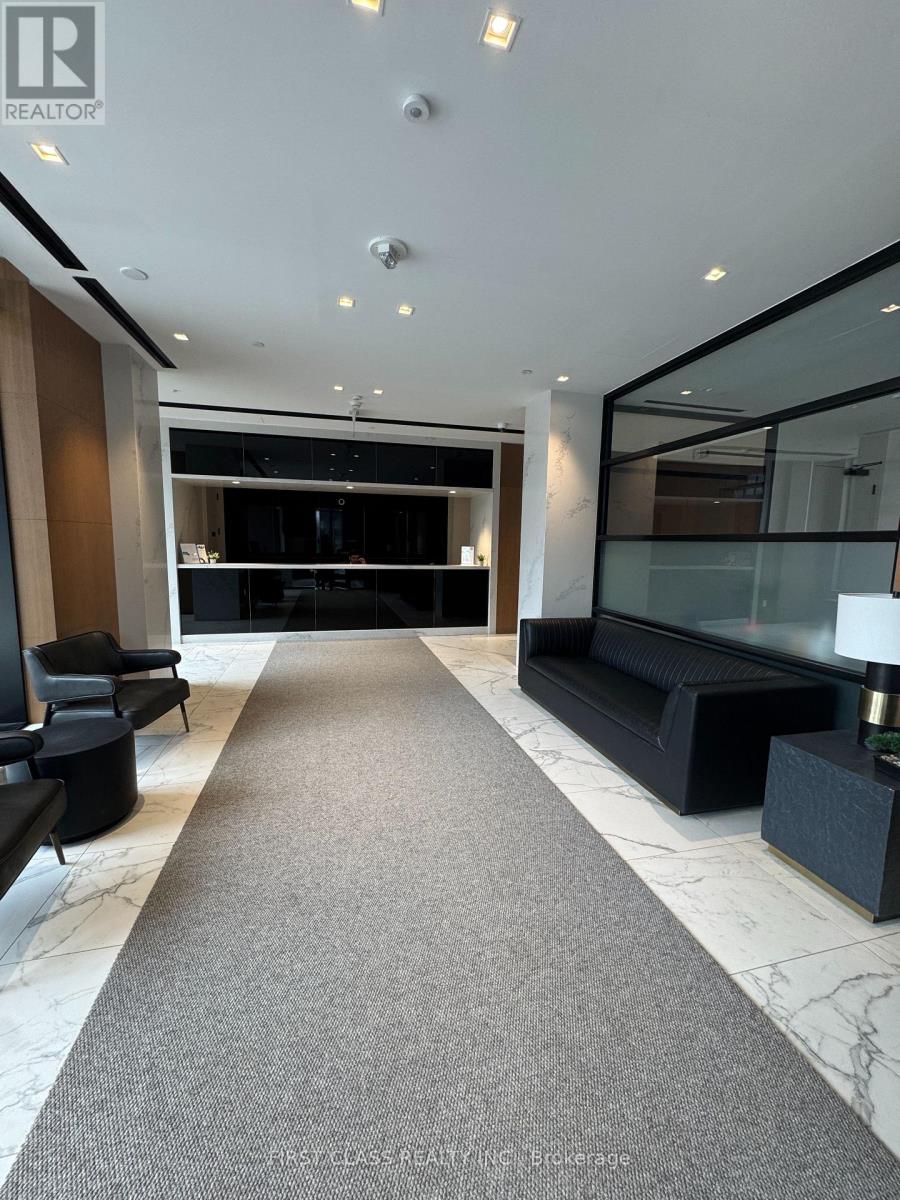 413 - 8 Tippett Road, Toronto, Ontario  M3H 0E7 - Photo 2 - C12897576