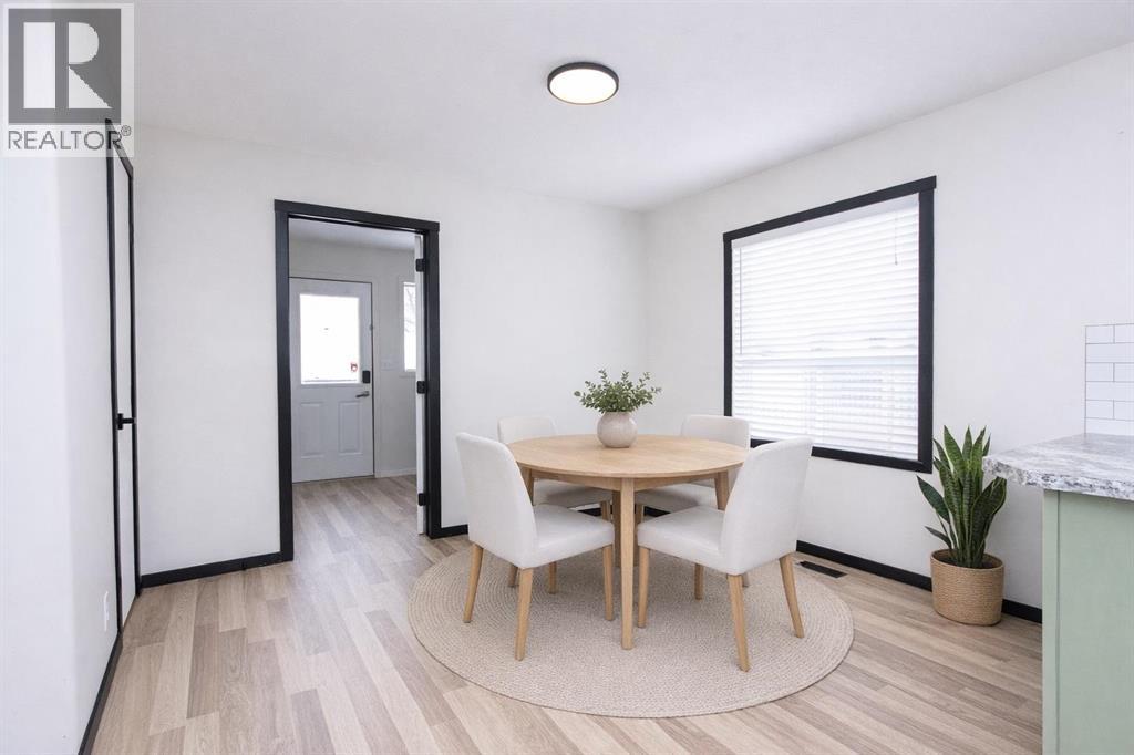 16 Johnson Close, Penhold, Alberta  T0M 0R1 - Photo 10 - A2287189