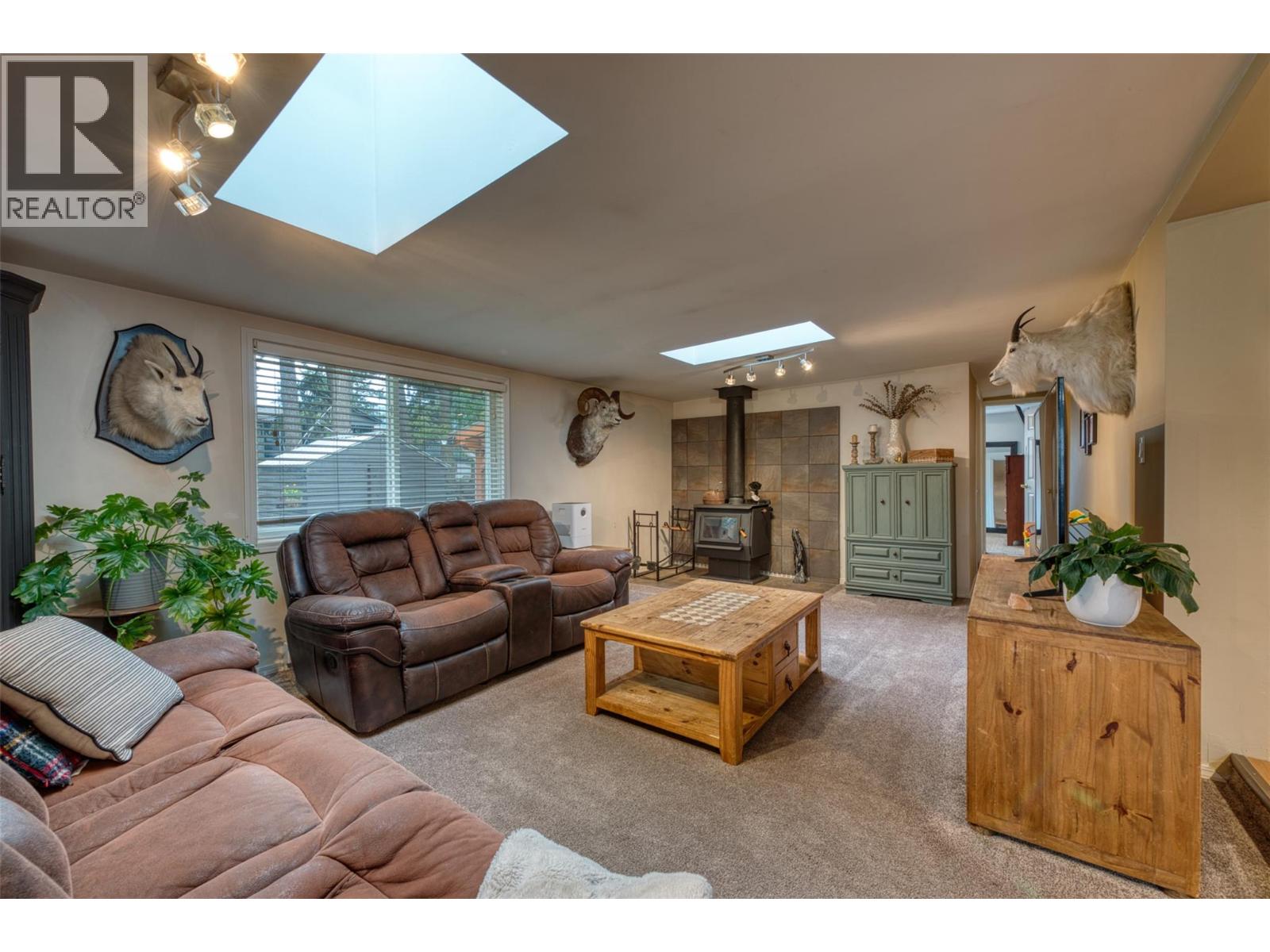 718 Fraser Road, Lumby, British Columbia  V0E 2G7 - Photo 5 - 10365713