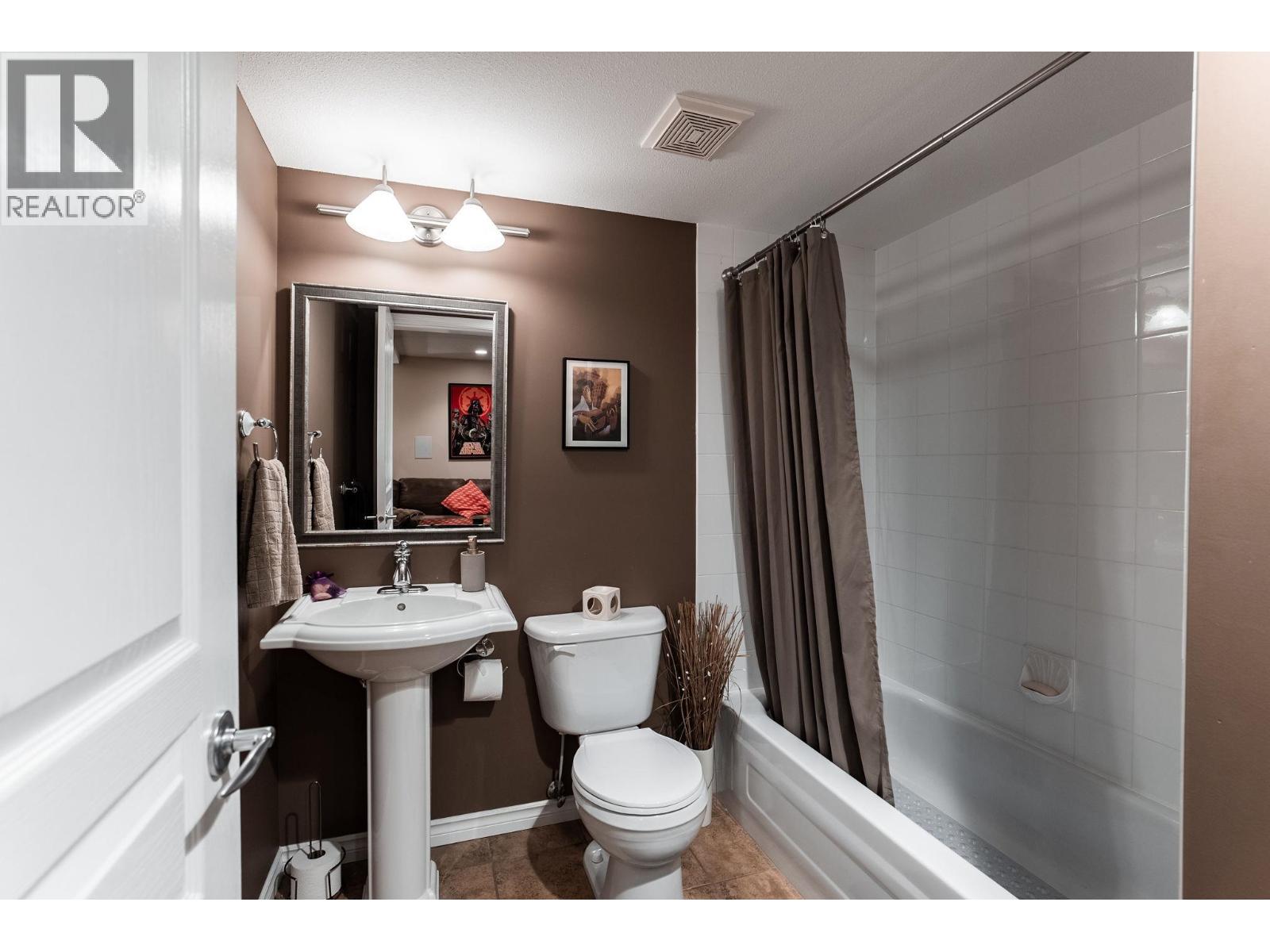 1707 Arbutus Place, Coquitlam, British Columbia  V3E 3K2 - Photo 32 - R3100540