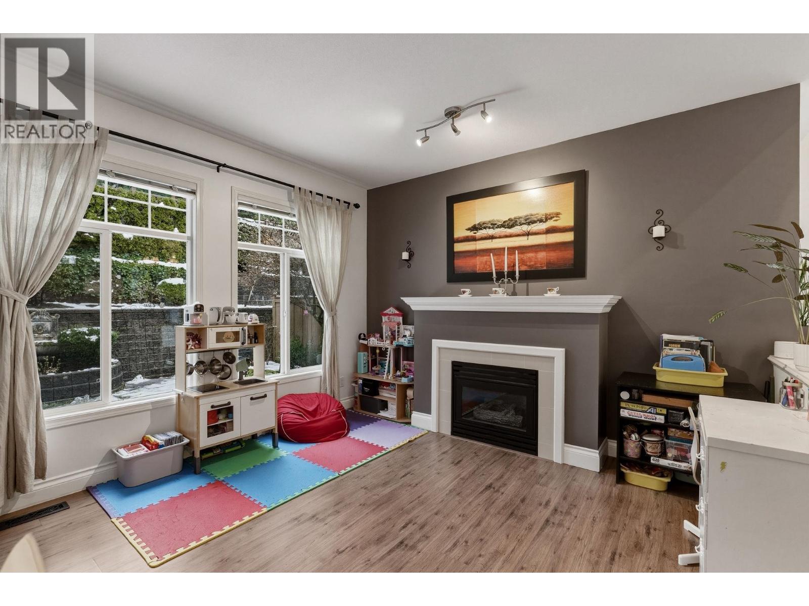 1707 Arbutus Place, Coquitlam, British Columbia  V3E 3K2 - Photo 9 - R3100540