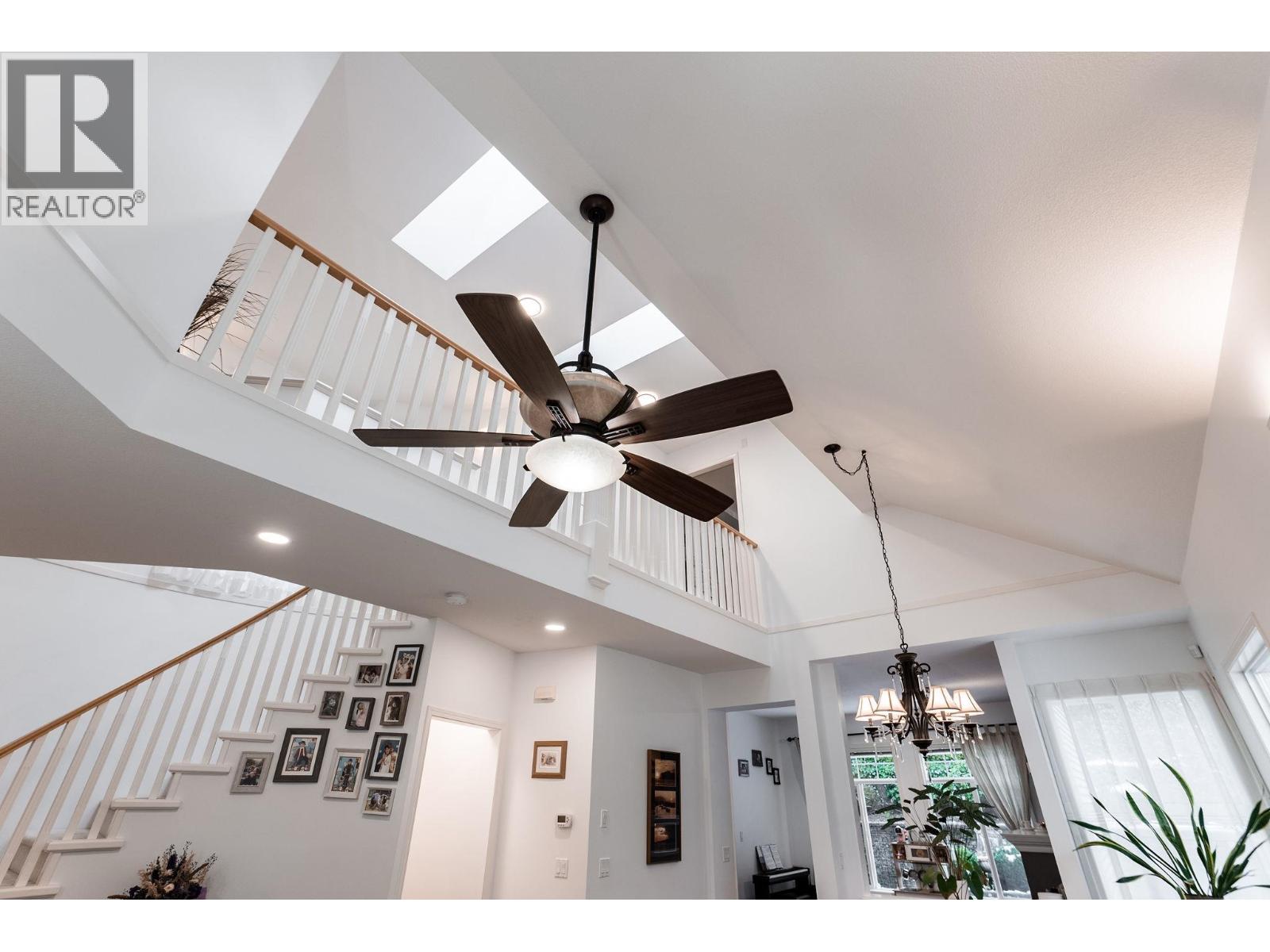 1707 Arbutus Place, Coquitlam, British Columbia  V3E 3K2 - Photo 6 - R3100540