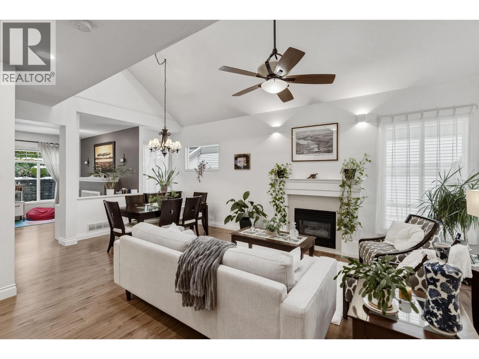 1707 Arbutus Place, Coquitlam, British Columbia  V3E 3K2 - Photo 3 - R3100540