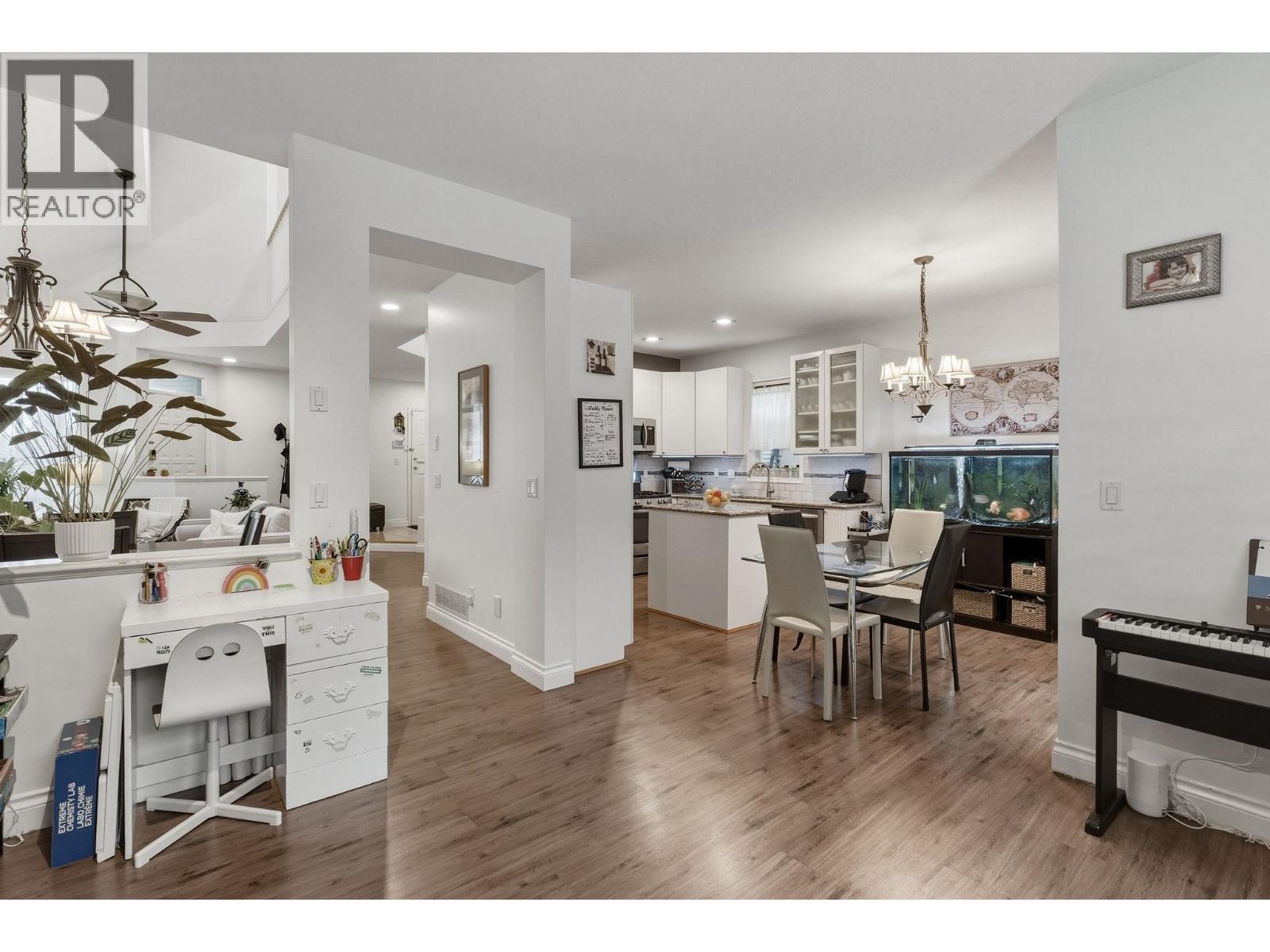 1707 Arbutus Place, Coquitlam, British Columbia  V3E 3K2 - Photo 10 - R3100540