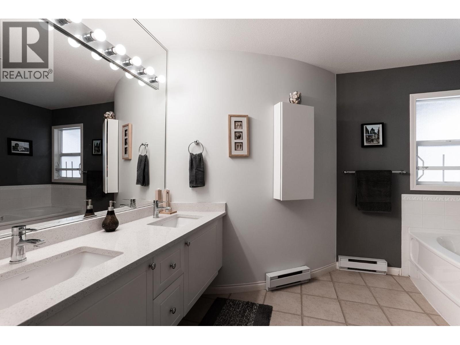 1707 Arbutus Place, Coquitlam, British Columbia  V3E 3K2 - Photo 21 - R3100540