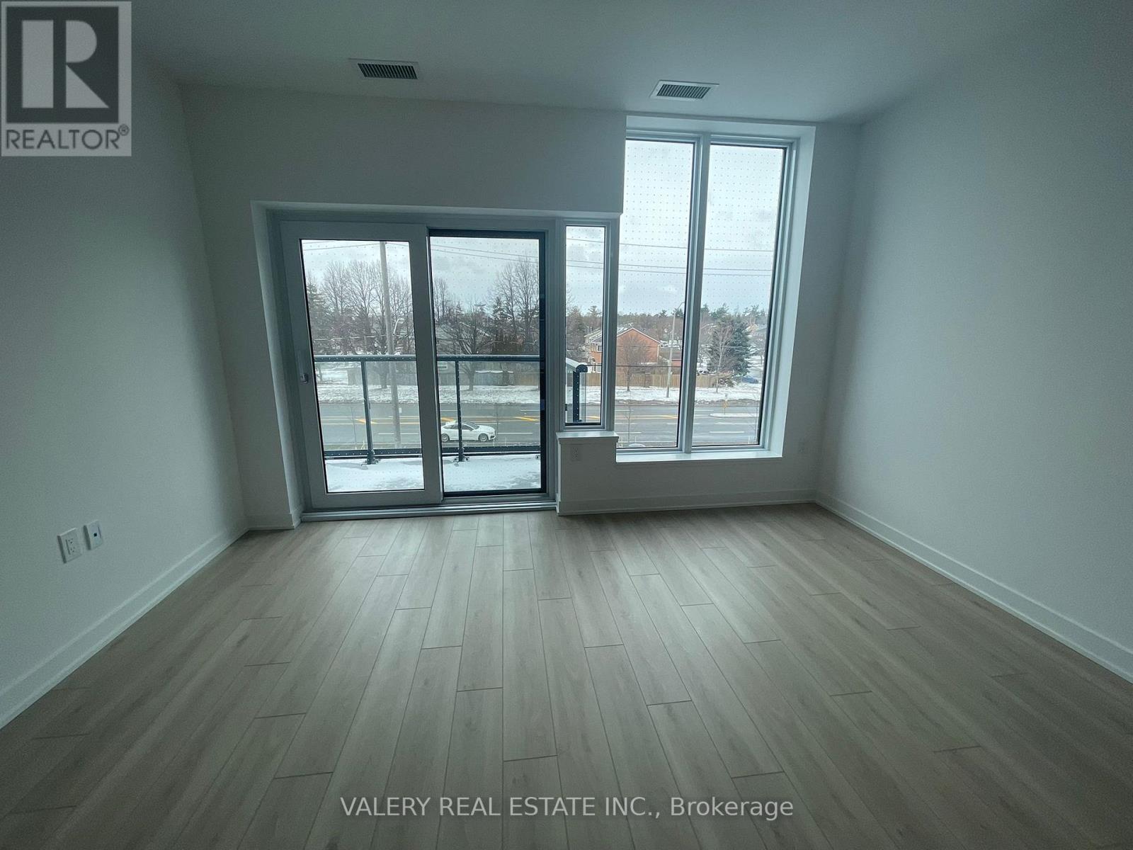 323 - 7437 Kingston Road, Toronto, Ontario  M1B 0E9 - Photo 3 - E12897506