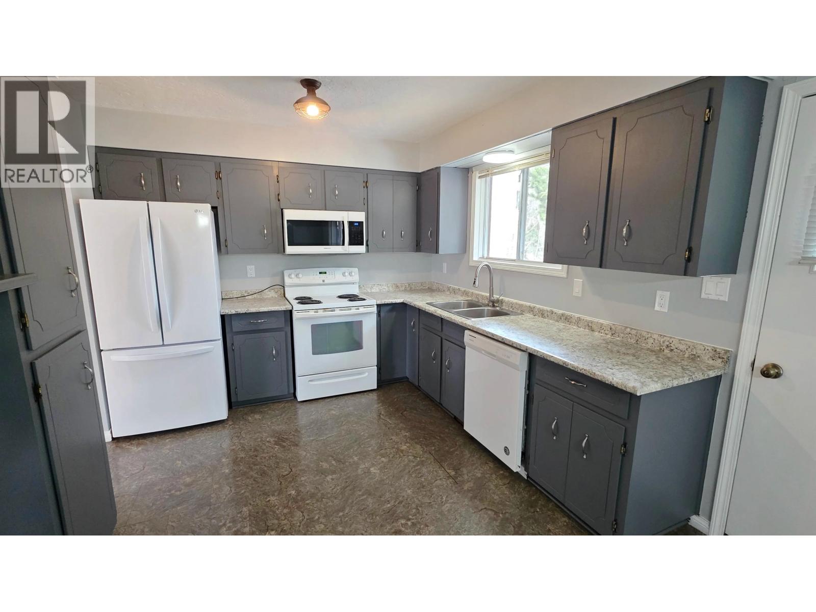 3480 Jewel Road, Houston, British Columbia  V0J 1Z0 - Photo 4 - R3101062