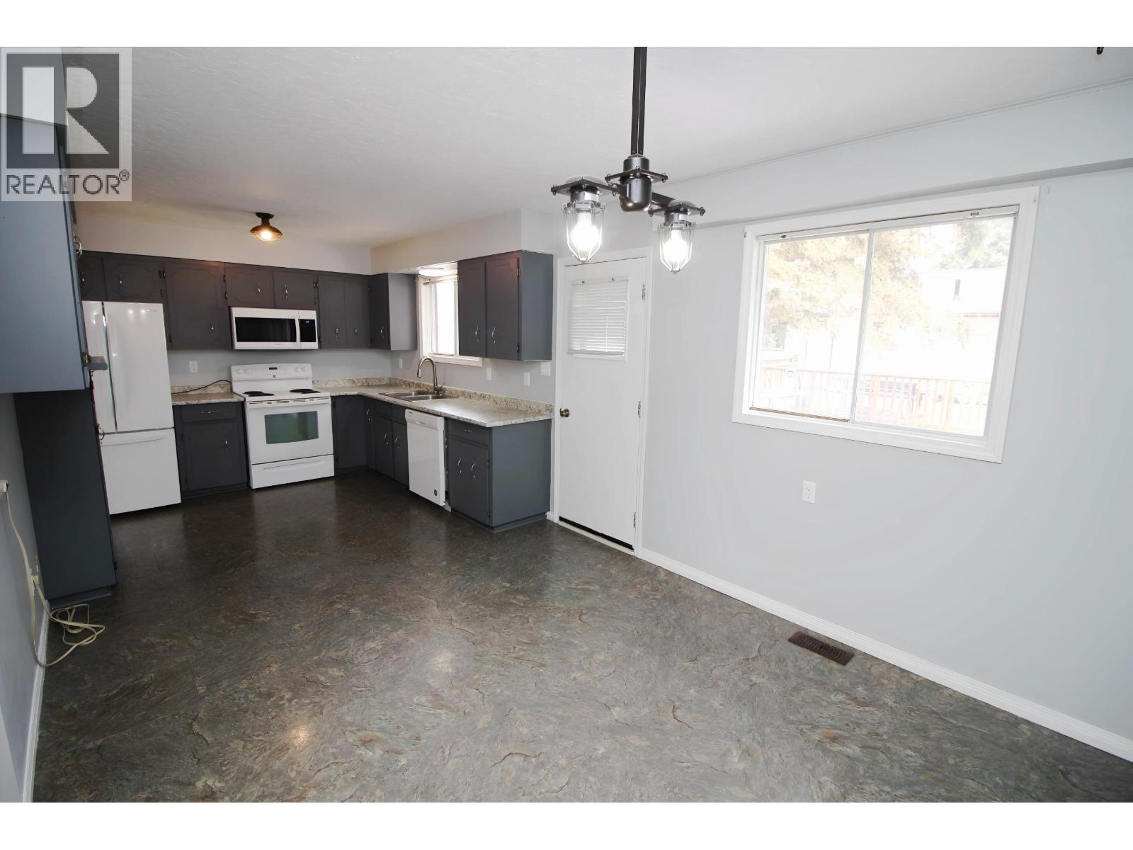 3480 Jewel Road, Houston, British Columbia  V0J 1Z0 - Photo 10 - R3101062