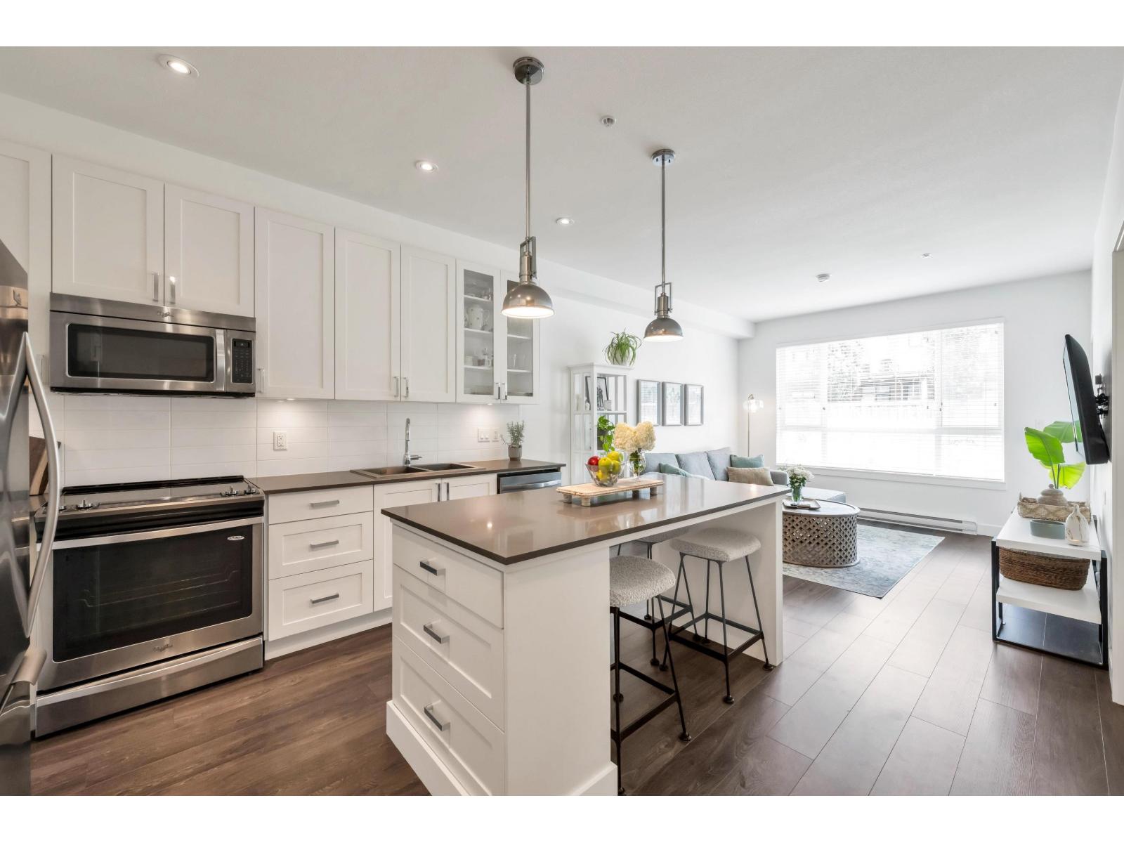 305 16396 64 Avenue, Surrey, British Columbia  V3S 6X6 - Photo 9 - R3080185