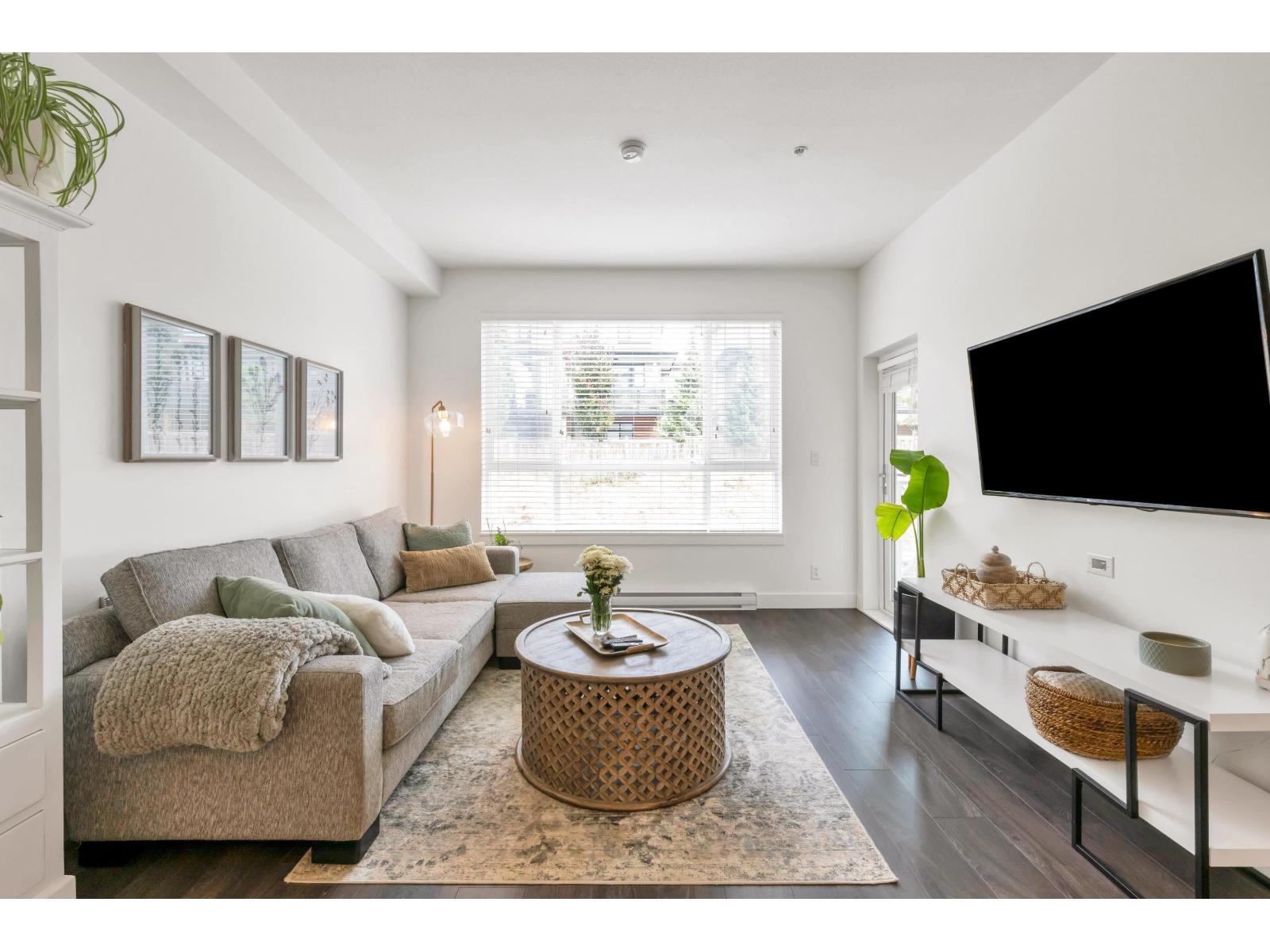 305 16396 64 Avenue, Surrey, British Columbia  V3S 6X6 - Photo 3 - R3080185