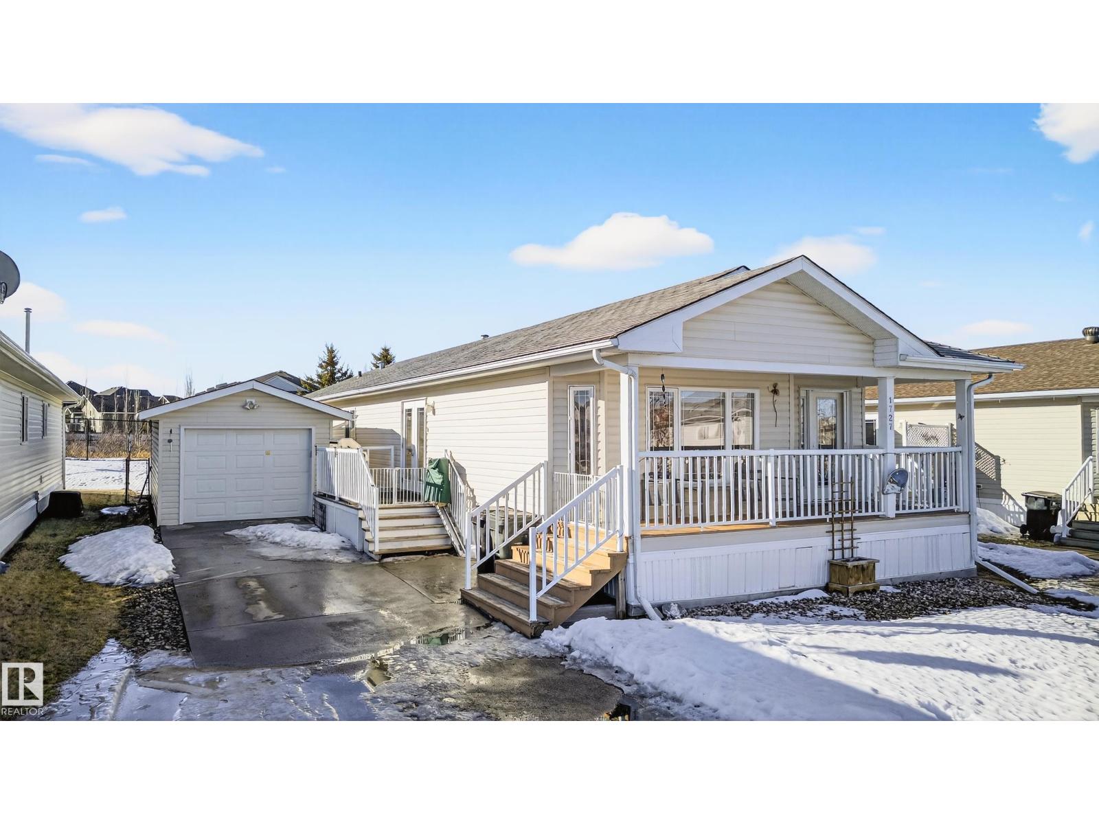 1727 Jubilee Lo, Sherwood Park, Alberta  T8H 2N6 - Photo 2 - E4478060