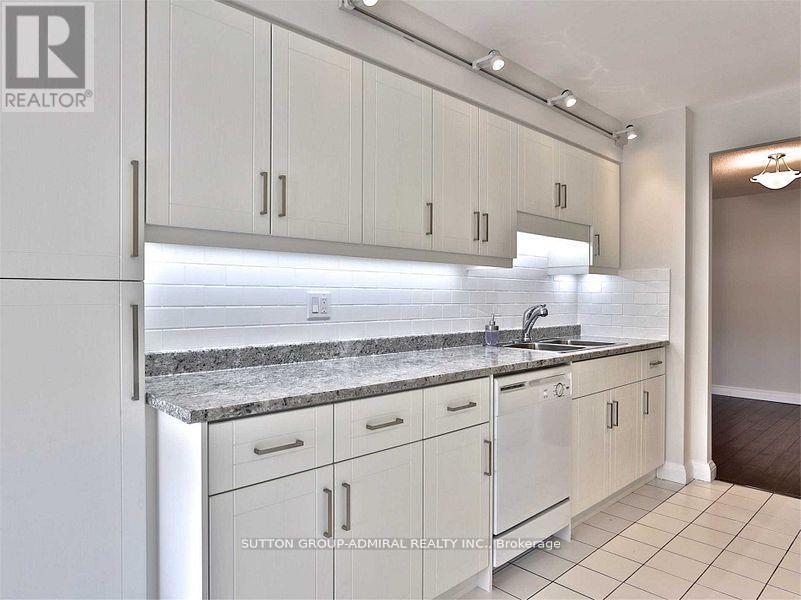 1412 - 120 Promenade Circle, Vaughan, Ontario  L4J 7W9 - Photo 11 - N12897560