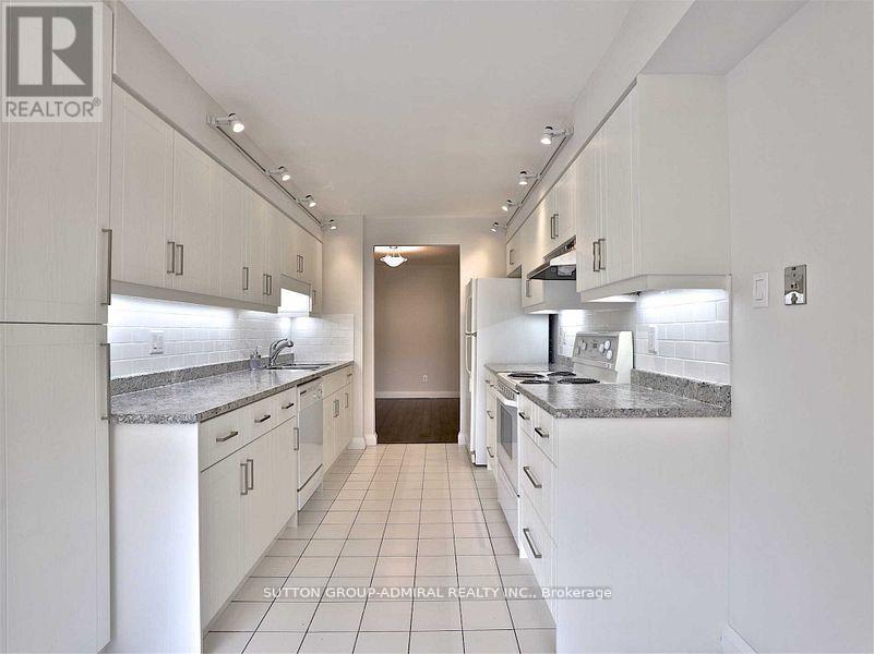 1412 - 120 Promenade Circle, Vaughan, Ontario  L4J 7W9 - Photo 12 - N12897560